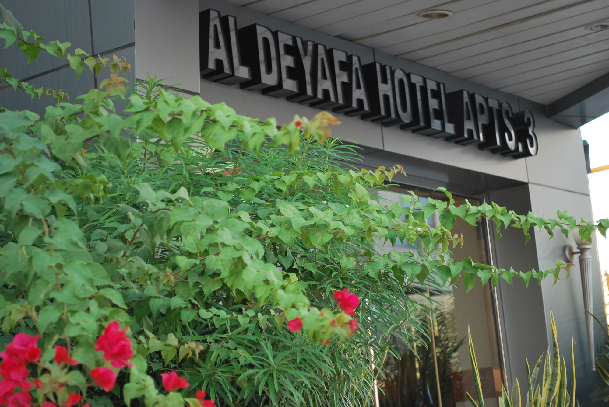 Al Deyafa Hotel Apartments Dubai Exterior photo